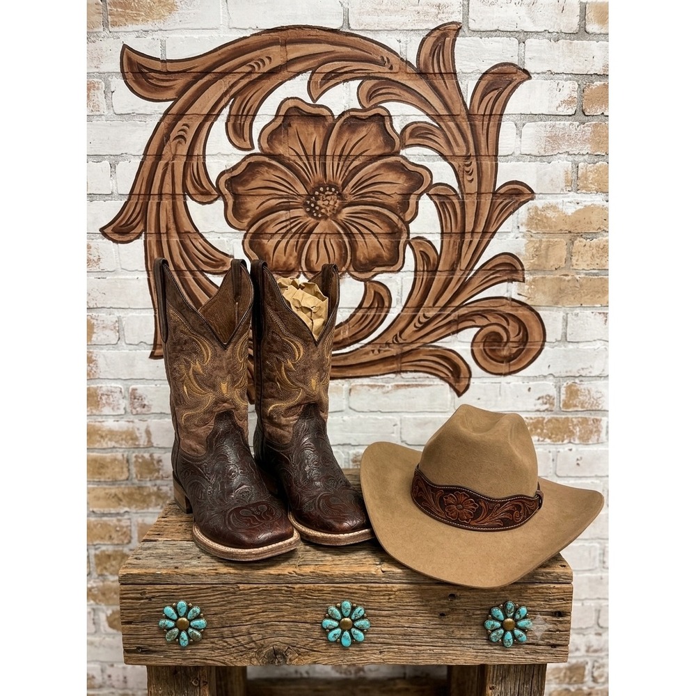 White Diamonds Boots 7.5 Brown Leather Floral Tooled Square Toe Cowboy Boots